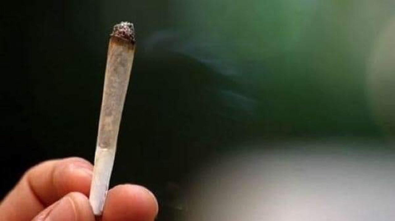 معاناة سكان مجمع اليمن بتسيلا: بين فوضى المخدرات وضجيج المتاجر