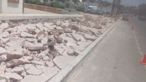 إزالة تبليط غير مطابق للمعايير بمحيط مسجد لبنان بأكادير: جودة المشاريع الحضرية تحت المجهر