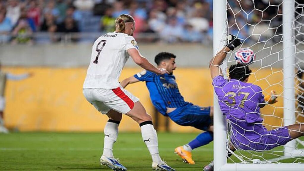 الهلال السعودي يُقصي مانشستر سيتي في مفاجأة تاريخية ويتأهل لربع نهائي مونديال الأندية