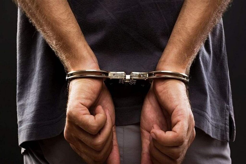 توقيف مشتبه به في جريمة قتل بالحي الحسني: سائق أجرة رهن التحقيق واختفاء زوجته يثير الغموض
