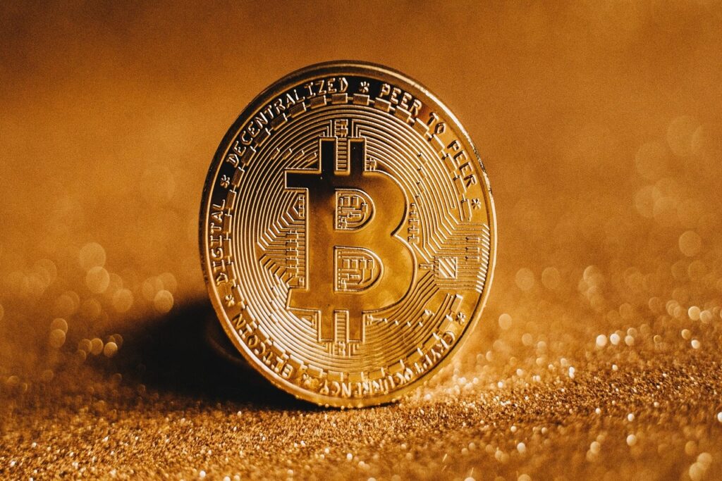 البيتكوين تواصل التحليق وسط طلب مؤسسي ودعم تنظيمي أمريكي