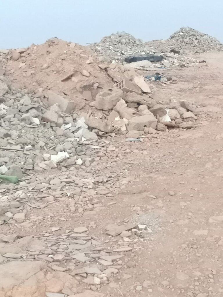 تحولت إلى مطرح عشوائي للنفايات.. تجزئة حما بتيزنيت على حافة كارثة بيئية (+ صور) 1 Decharge de dechets aleatoire 13