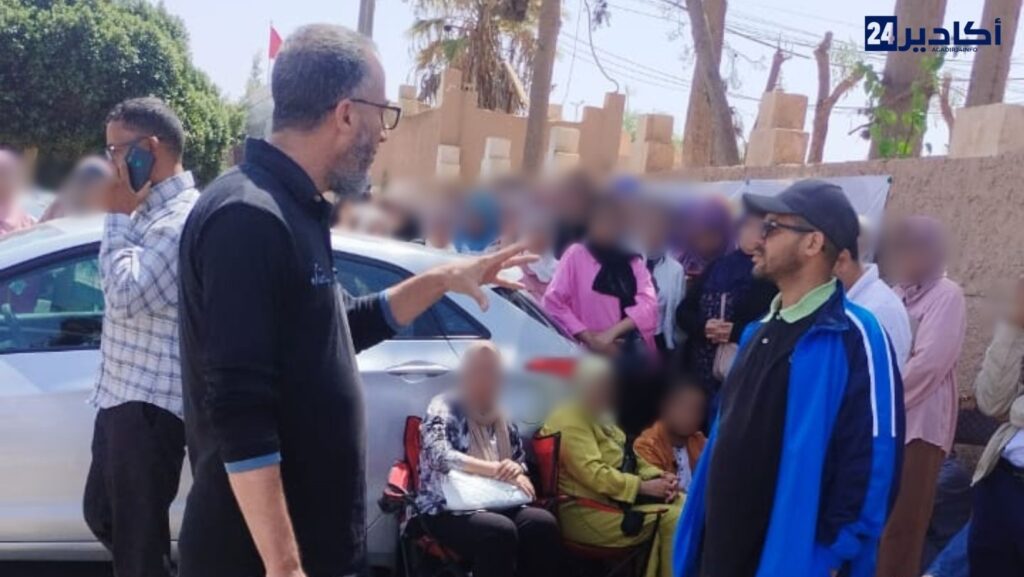 التنسيق النقابي بتزنيت يحتج على تكوينات “الريادة” ويؤكد: كرامة رجال التعليم خط أحمر