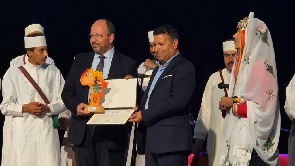 أكادير تحتفي بذكرى عيد العرش عبر المهرجان الإفريقي للفنون الشعبية وأمسية التميز (+صور) 28 Festival africain des arts populaires 3