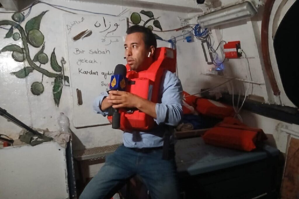 إطلاق سراح صحفي الجزيرة المغربي محمد البقالي وطاقم سفينة “حنظلة” بعد احتجازهم من قبل إسرائيل