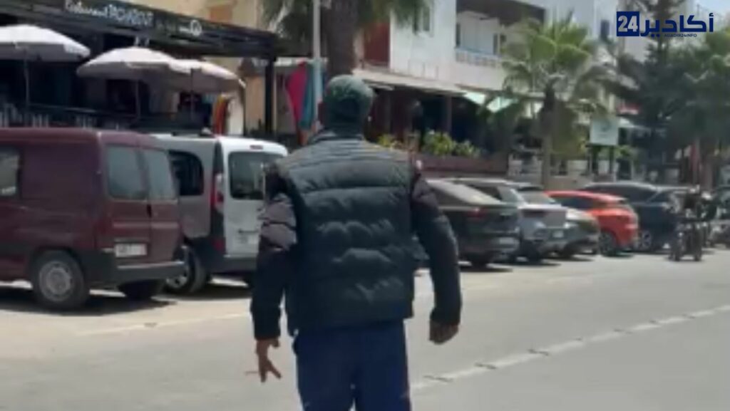خطر يحدق بمركز تغازوت: مختل عقلي يهدد سلامة السكان والسياح
