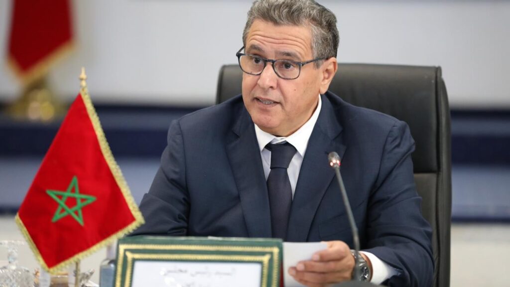 أخنوش يدعو لتعبئة شاملة لتنفيذ قانون العقوبات البديلة