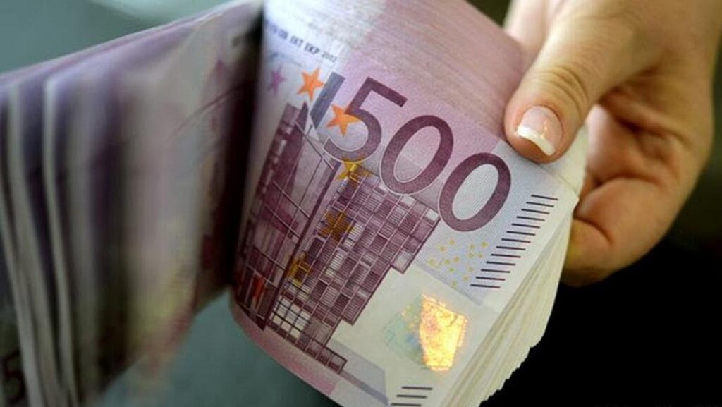 300 مليون سنتيم في مهب الريح: معاملات غير قانونية تكشف عن خروقات في مكاتب صرف مغربية