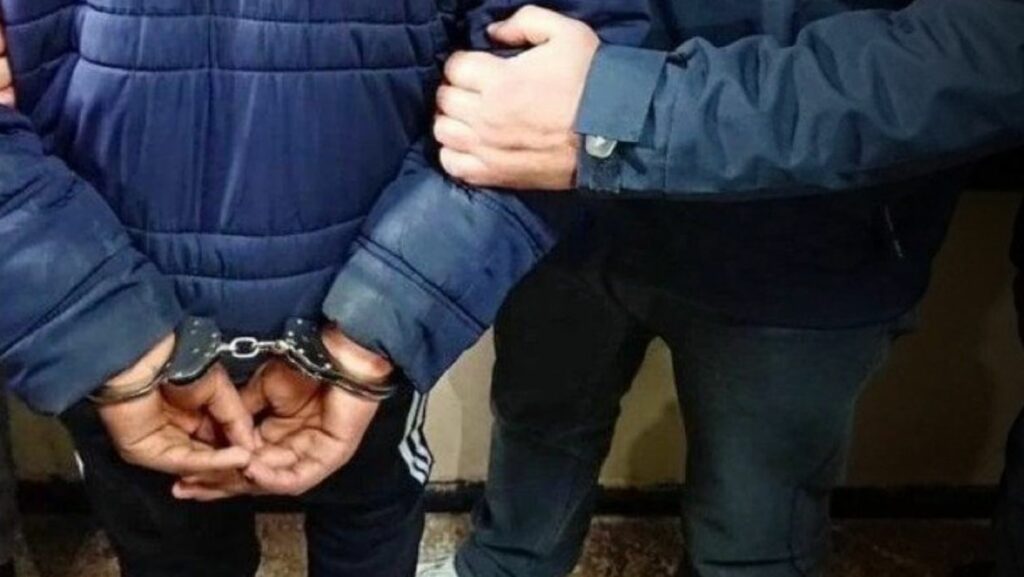 الإطاحة بشبكة إجرامية سلبت ضحاياها مبالغ ضخمة مقابل تدخلات ووظائف وهمية