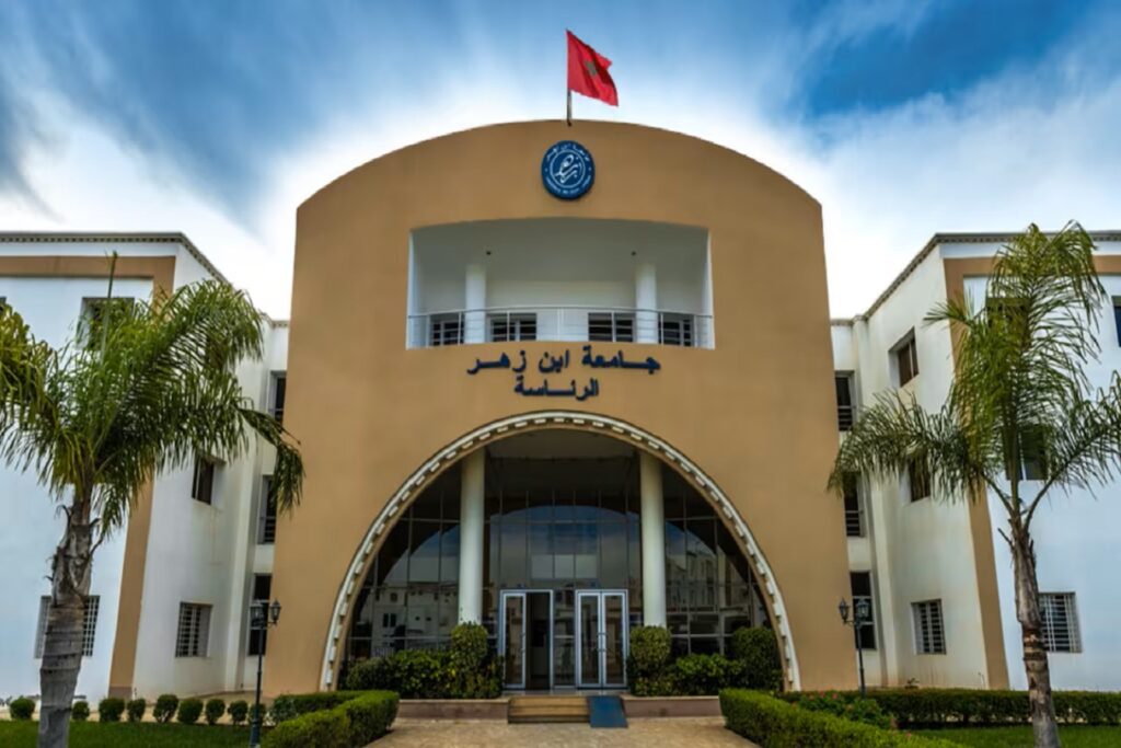 أيت ملول: طلبة ماستر التميز يستنكرون برمجة الامتحانات دون استكمال الدروس، ويطالبون بحوار مسؤول مع رئاسة جامعة ابن زهر
