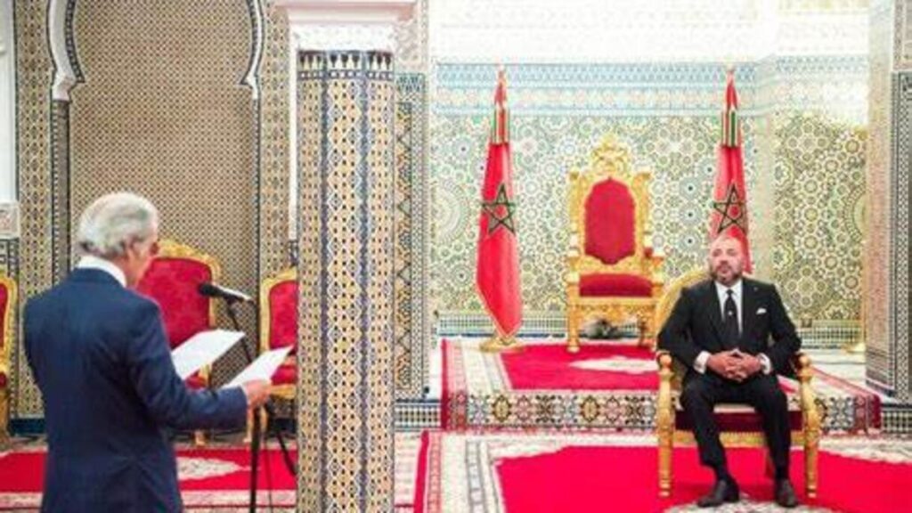 الملك محمد السادس يتسلم تقرير بنك المغرب: تحسن في النمو وتراجع في التضخم عام 2024