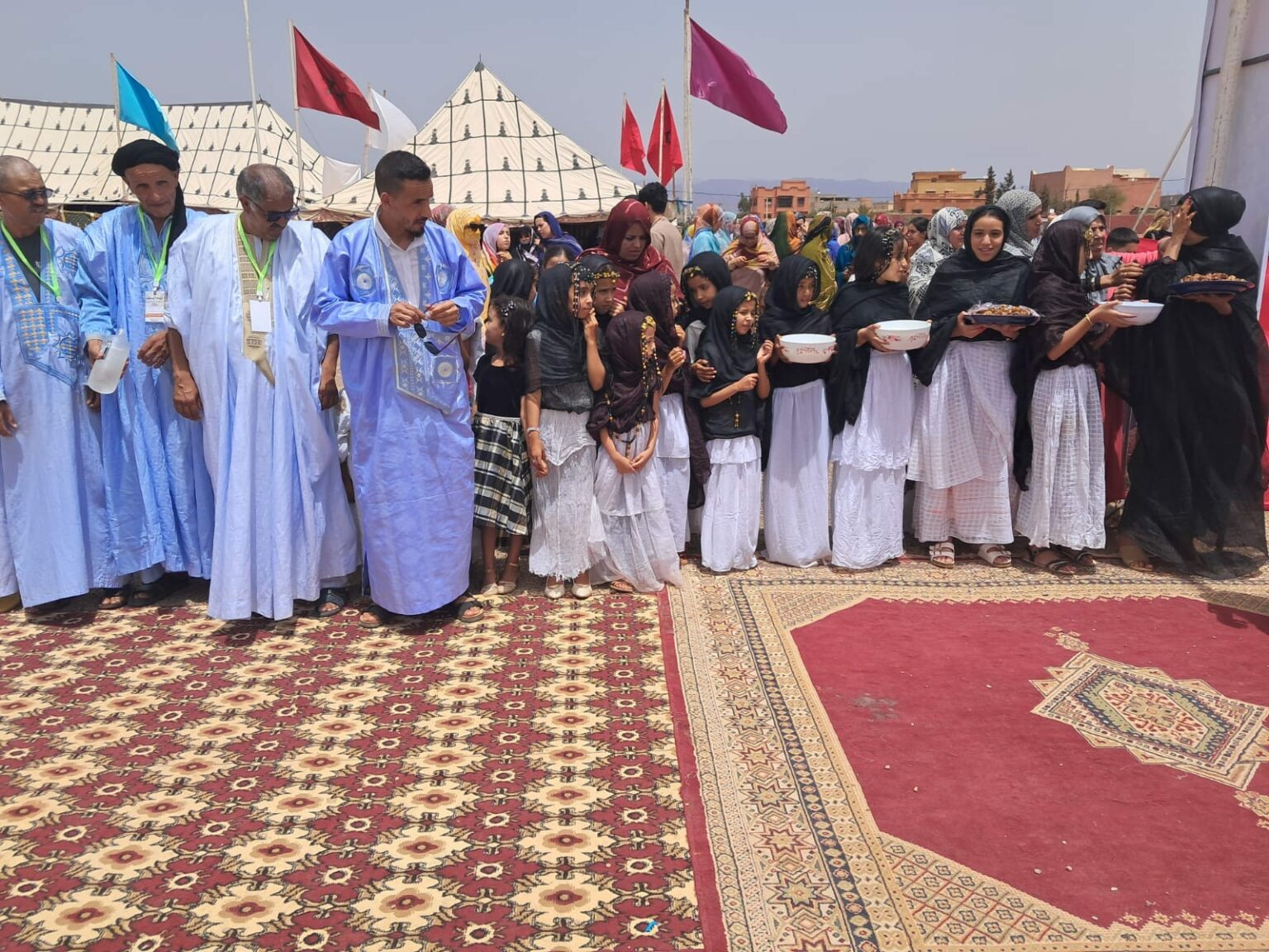 الملتقى الدولي لقبيلة آيت ياسين بجرف الحمام: وفاء للعرش وامتداد إفريقي في تظاهرة وطنية رائدة . الملتقى الدولي لقبيلة آيت ياسين بجرف الحمام: وفاء للعرش وامتداد إفريقي في تظاهرة وطنية رائدة .