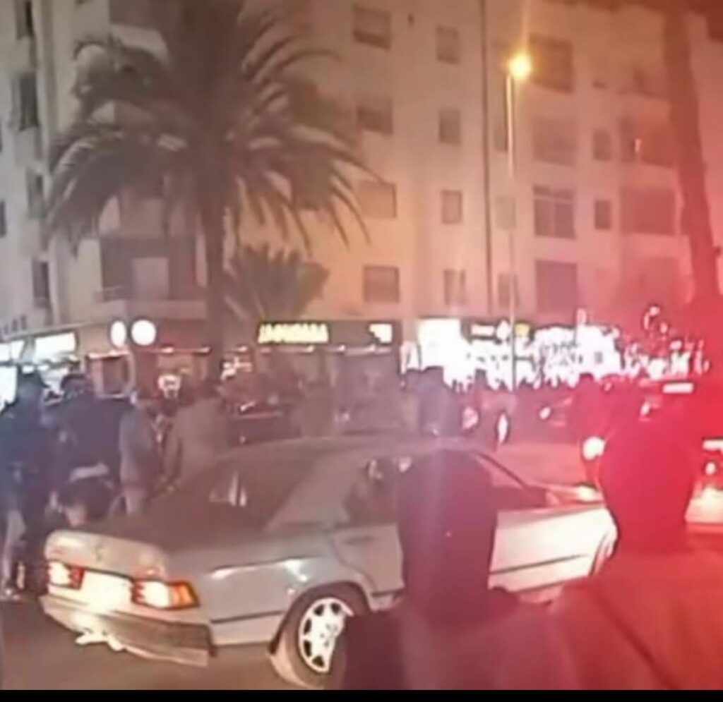 أكادير: انتشال متشرد من داخل بالوعة للصرف الصحي، و نقله بين الحياة والموت إلى المستعجلات