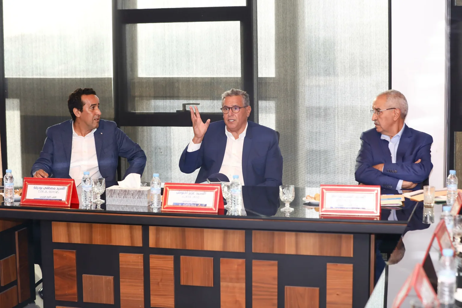 أكادير: اجتماع لدراسة مشاريع تنموية لتأهيل الأحياء وتقليص الفوارق برئاسة أخنوش