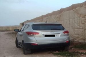 تواجد سيارة تابعة لإحدى الجماعات بضواحي أكادير داخل ضيعة فلاحية يثير الجدل والاستفهام