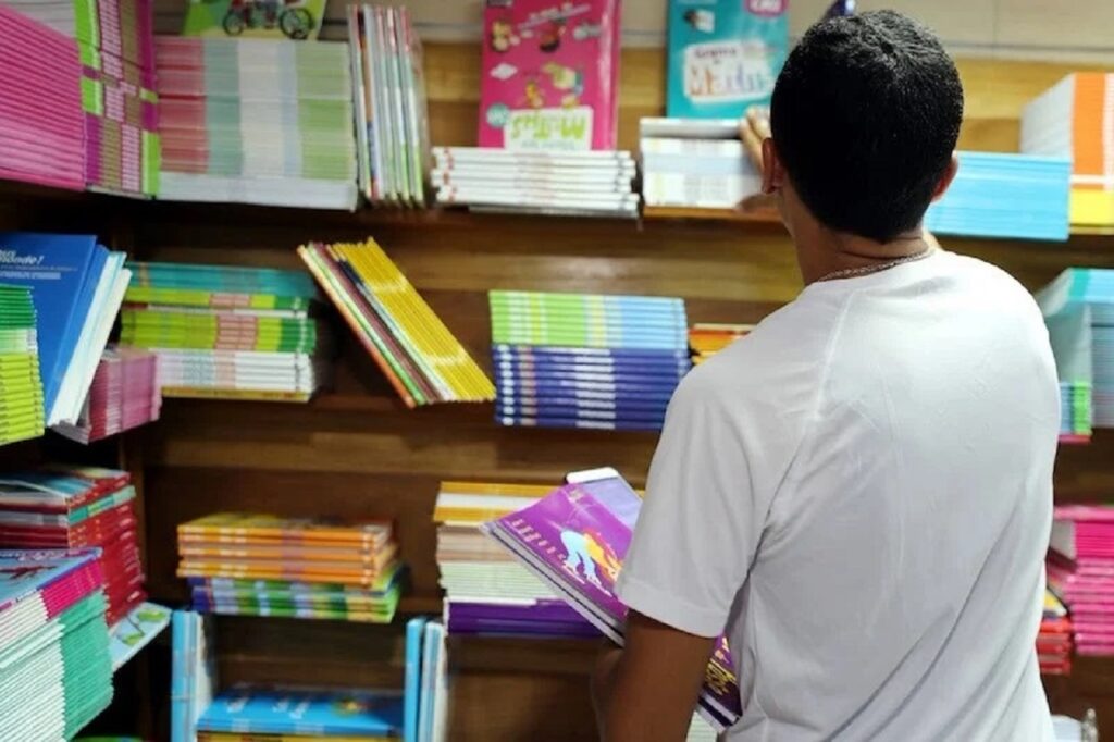 حالة الغلاء تخيم على استعدادات الدخول المدرسي الجديد