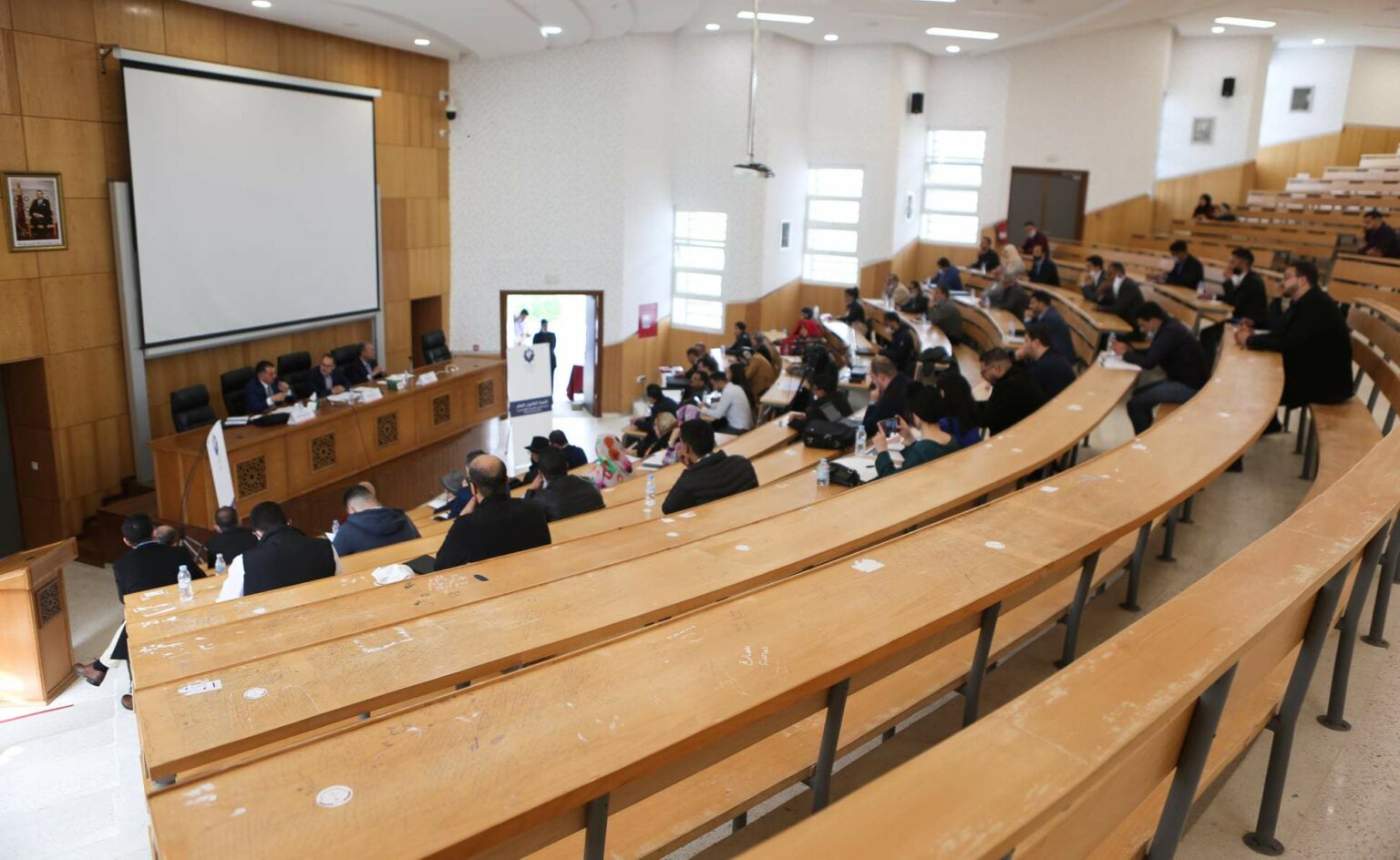 إلغاء المباريات لولوج الماستر… واعتماد الانتقاء بالملفات فقط: تفاصيل القرار المنشور في الجريدة الرسمية