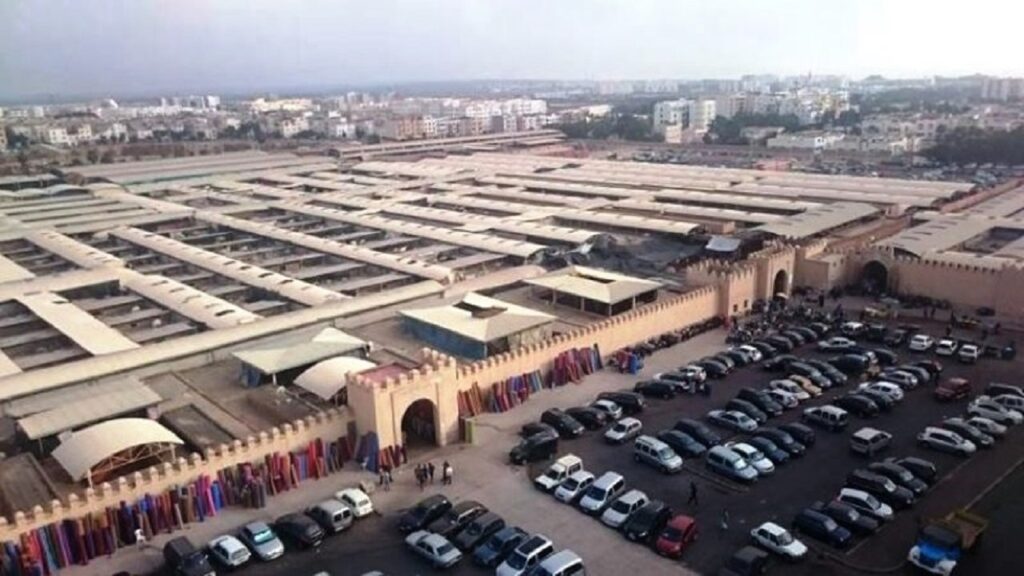 فوضى مرورية ترهق ساكنة أكادير قرب سوق الأحد، وسط مطالب بحلول عاجلة