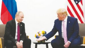 ترامب يحدد موعدًا للقاء بوتين في ألاسكا لبحث إنهاء حرب أوكرانيا ويتحدث عن “تبادل أراضٍ”