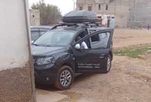 أكادير : فريق طبي متنقل يزور إحدى الحالات المرضية المشاركة في وقفة احتجاجية بالمستشفى الجهوي