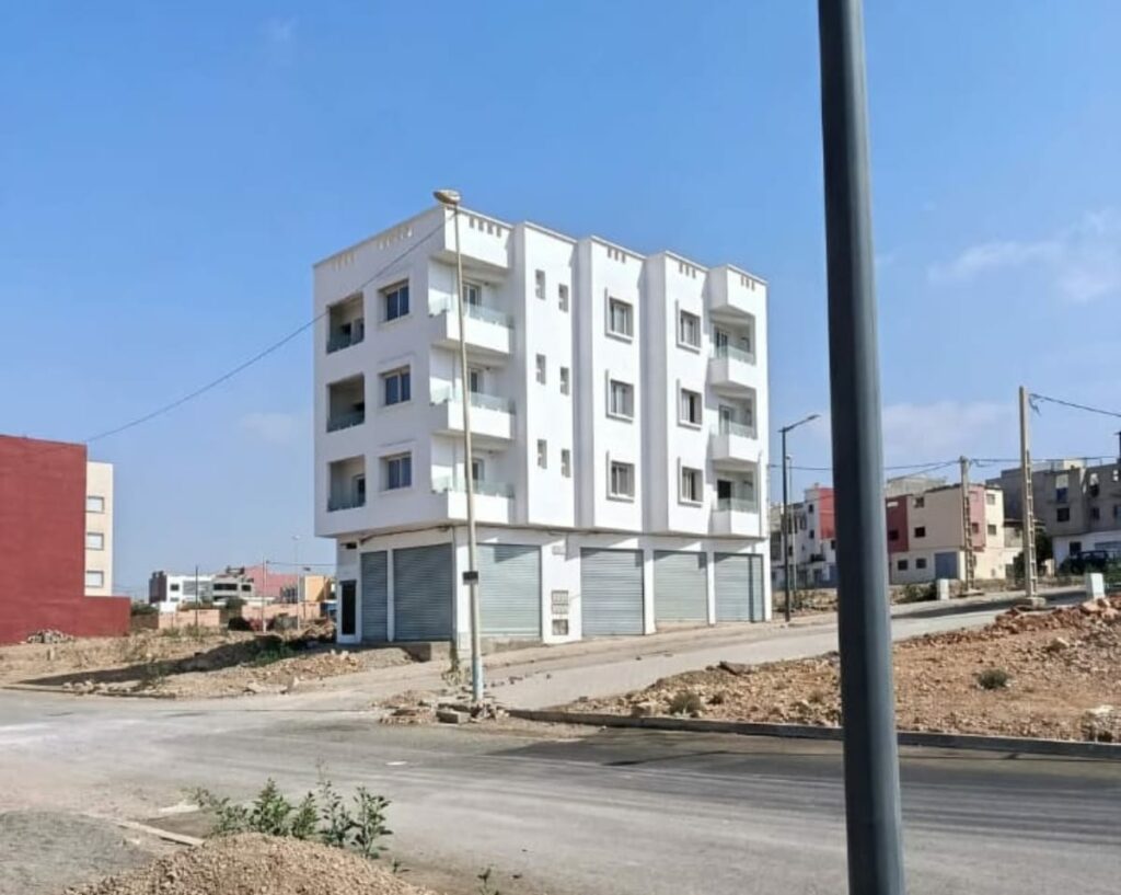 أكادير : قانون التشهير يلاحق “زليجي” بـ أنزا العليا بعد فيديوهات مسيئة