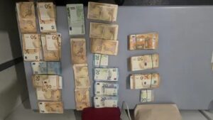 جمارك ميناء الناظور تحبط محاولة تهريب أكثر من 70 ألف أورو نحو الخارج