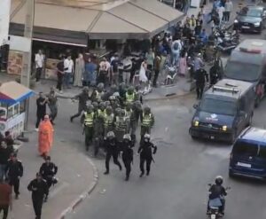 تفريق مسيرة “جيل Z” بأكادير: مطالبات بالإصلاح تنتهي بمطاردات واعتقالات
