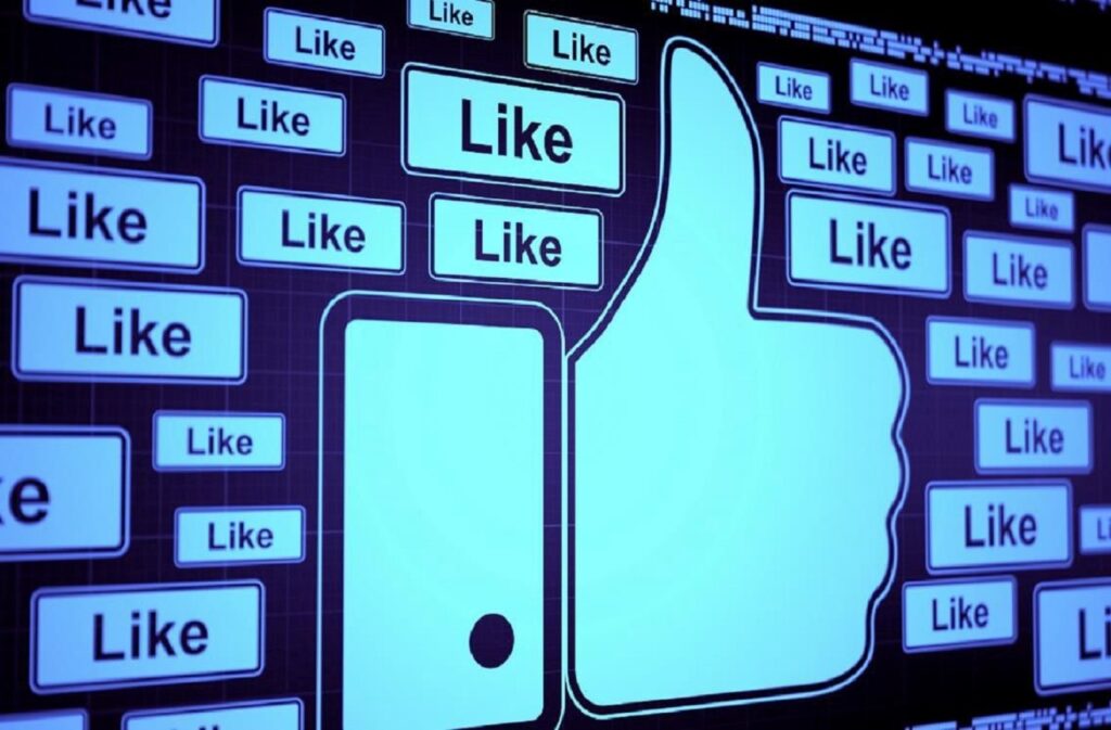 ملايين المتابعين… تفاعل ضعيف أو سلبي: كيف نقيس التأثير الحقيقي لصفحات فيسبوك بعيدًا عن الأرقام المنفوخة؟