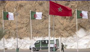 الإفراج عن 21 مغربيا كانوا محتجزين بالجزائر