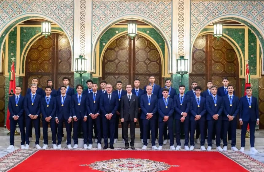 الأمير مولاي الحسن يكرم “أشبال الأطلس” أبطال مونديال الشباب 2025.. تتويج تاريخي يجسد الرؤية الملكية ودور أكاديمية محمد السادس في صنع أبطال العالم”