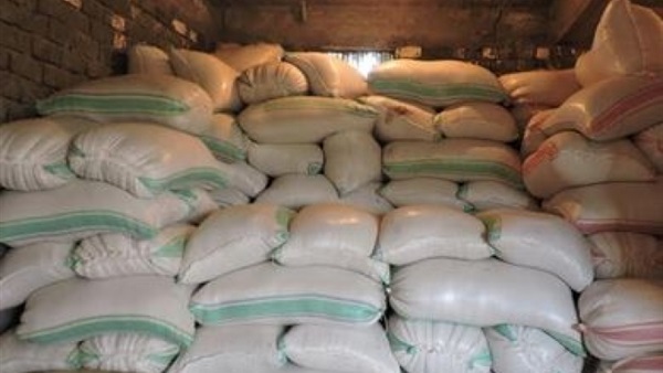 إغلاق الحدود في وجه أباطرة المطاحن بعد وضع اليد على دقيق “غير صالح للاستهلاك”