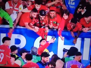 أسود الأطلس يزأرون: المغرب يتأهل لنهائي كأس العالم للشباب بعد قهر فرنسا بـ”دراما” ركلات الترجيح