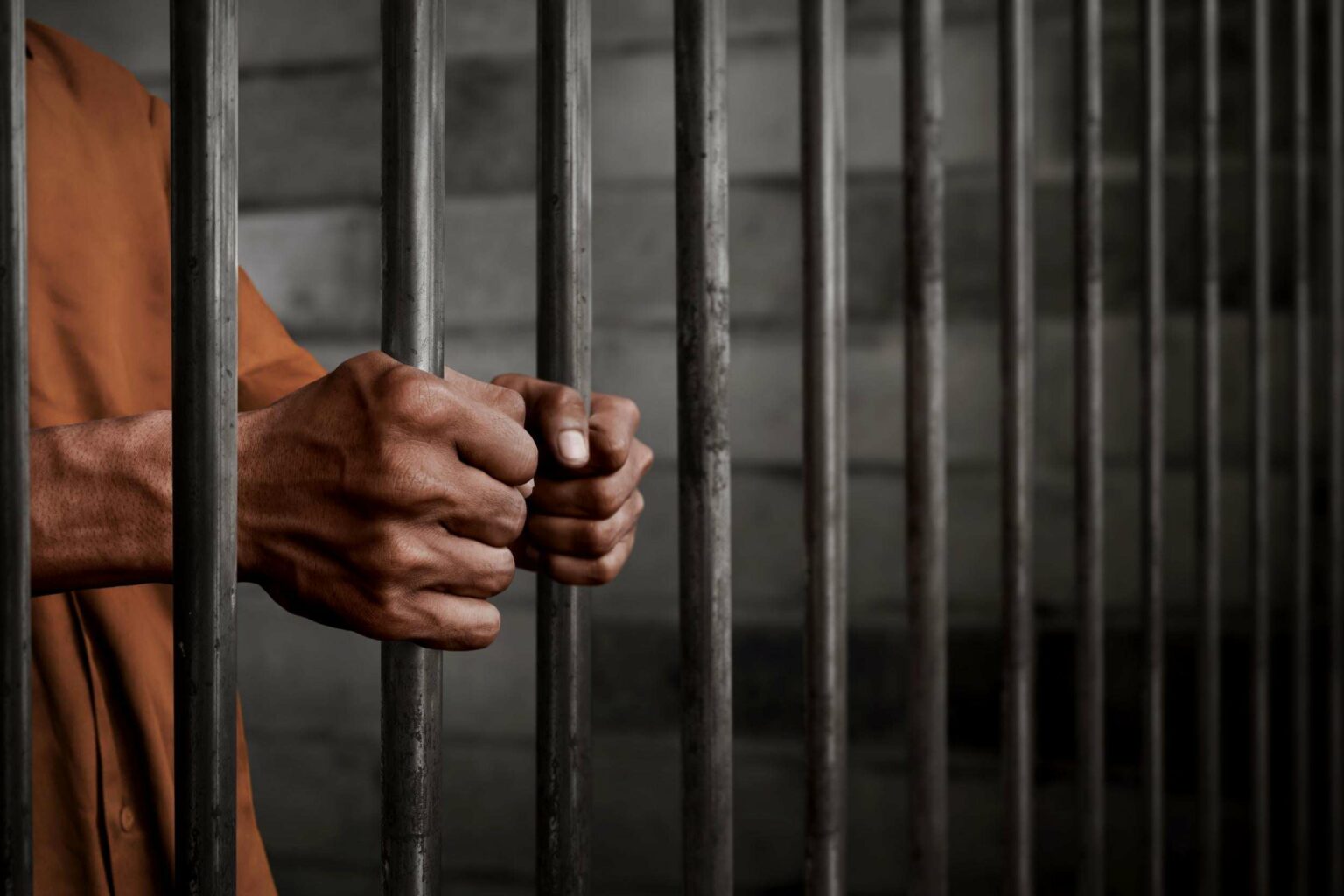 وفاة أحد أبرز الأسماء المرتبطة بشبكات تهريب المخدرات داخل سجن سيدي موسى… وفتح تحقيق في الواقعة