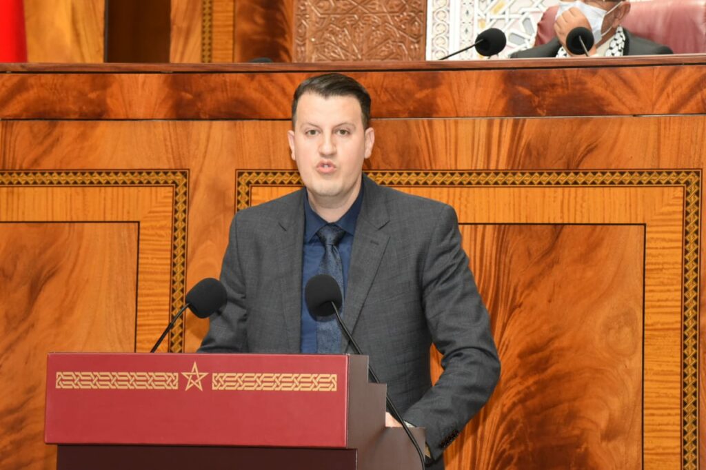 توقيف رئيس جماعة برشيد و7 منتخبين آخرين… والقضاء الإداري يبتّ في العزل وفق المادة 64