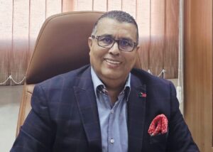 وكأن على رؤوسهم الطير أو لحظة الصمت المريب قبل سقوط وهم الإنفصال