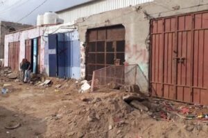 رئيس جماعة يهدد بإضرام النار في نفسه