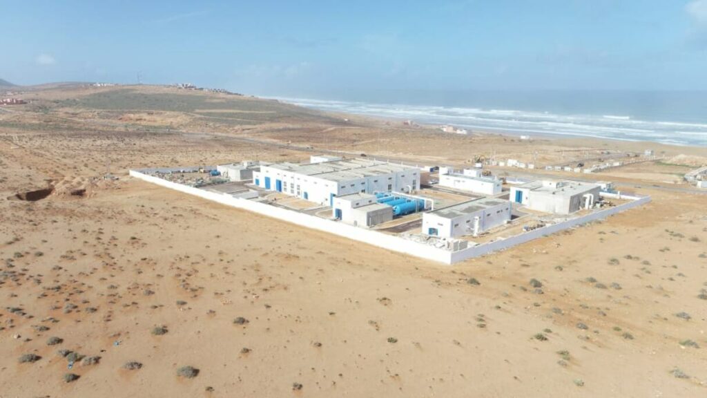 تزنيت: الغضب يرافق حرمان سكان “أكلو” من مياه محطة التحلية، وسط مطالب بتدراك الوضع