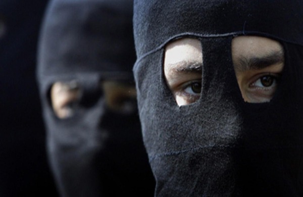 تارودانت: ملثمان يهاجمان حارسا ليليا ويسلبانه 3000 درهم