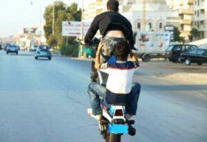 مواطنون يطالبون بتكثيف الحملات ضد السياقة الاستعراضية في مختلف مدن المملكة