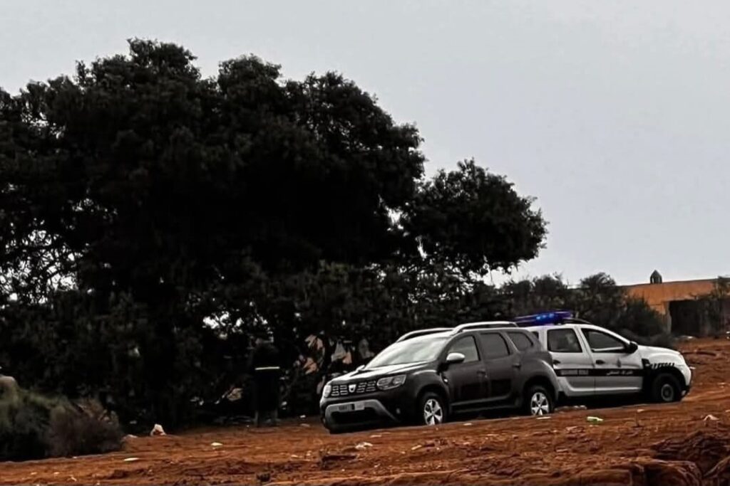 مأساة مروعة تهز ضواحي أكادير: عاصفة رعدية تنهي حياة شخص وكلبيه في اشتوكة آيت باها