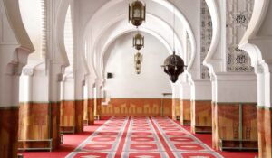 إغلاق مسجد بإقليم تزنيت يثير غضب الساكنة، وسط دعوات لتسريع مشروع البناء الجديد