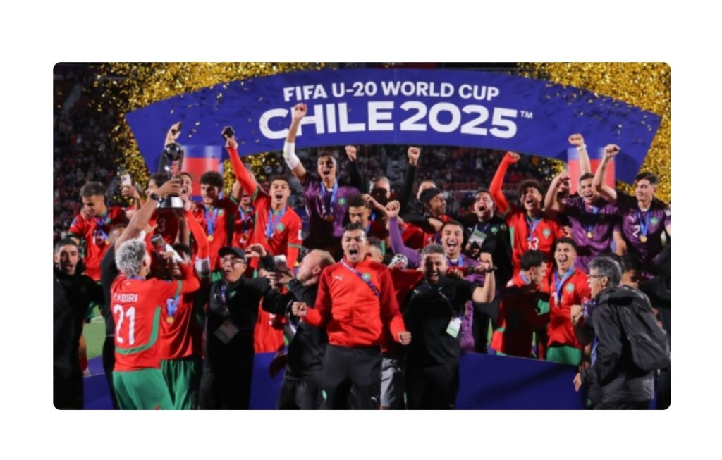 أسود الأطلس الصغار يسطرون التاريخ: منتخب المغرب لأقل من 20 سنة يتوج بجائزة أفضل منتخب إفريقي 2025 بعد إنجاز المونديال