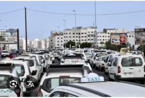 ارتباك في حركة “الطاكسيات” بإقليم اشتوكة يشعل غضب المواطنين، وسط مطالب بحلول عاجلة