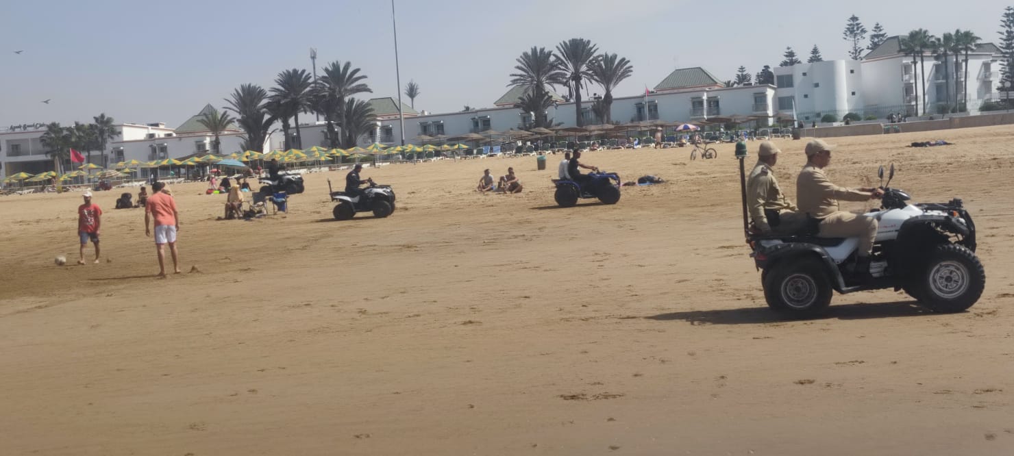 حملات ميدانية واسعة تقودها الملحقة الإدارية الثالثة للحد من الظواهر السلبية بالمنطقة السياحية بأكادير.(+صور)