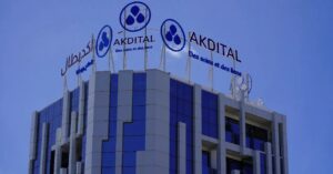أكديطال تواصل التوسع وترفع إيراداتها بدعم افتتاحات جديدة واستثمارات متزايدة