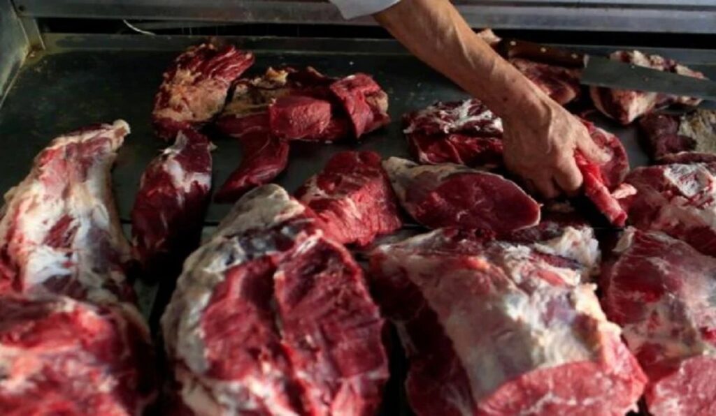 إحباط محاولة ترويج قرابة طن من لحوم الأبقار الفاسدة