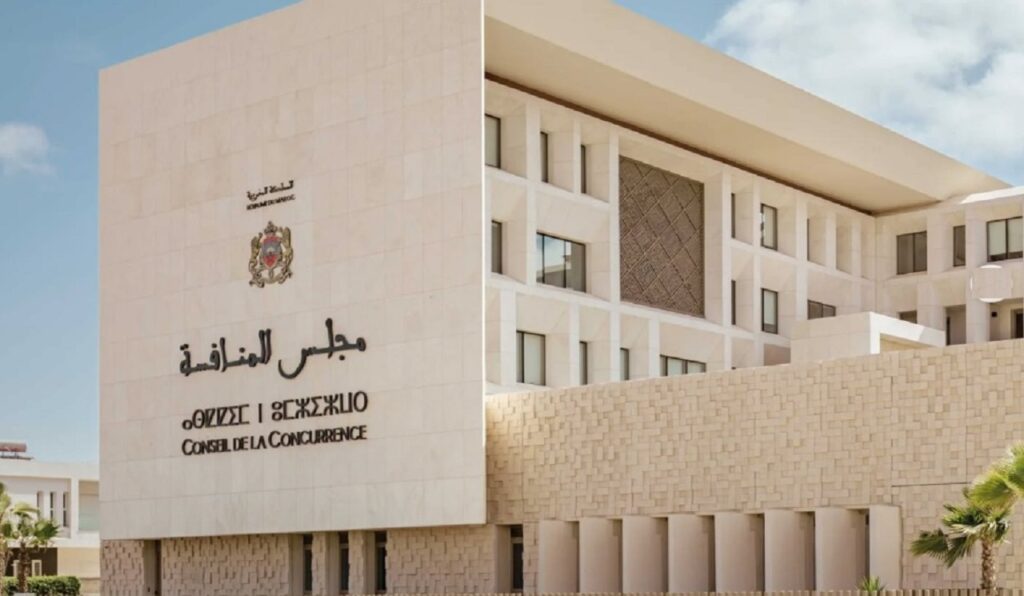 مجلس المنافسة يفتح تحقيقا موسعا في ملف النقل عبر التطبيقات، ويستمع لوكالات كراء السيارات