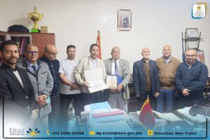 تيزنيت: مديرية التعليم تحتفي  بحصولها على جائزة “الأستاذ” عن مشروع مبتكر يجمع الرياضيات والفن.