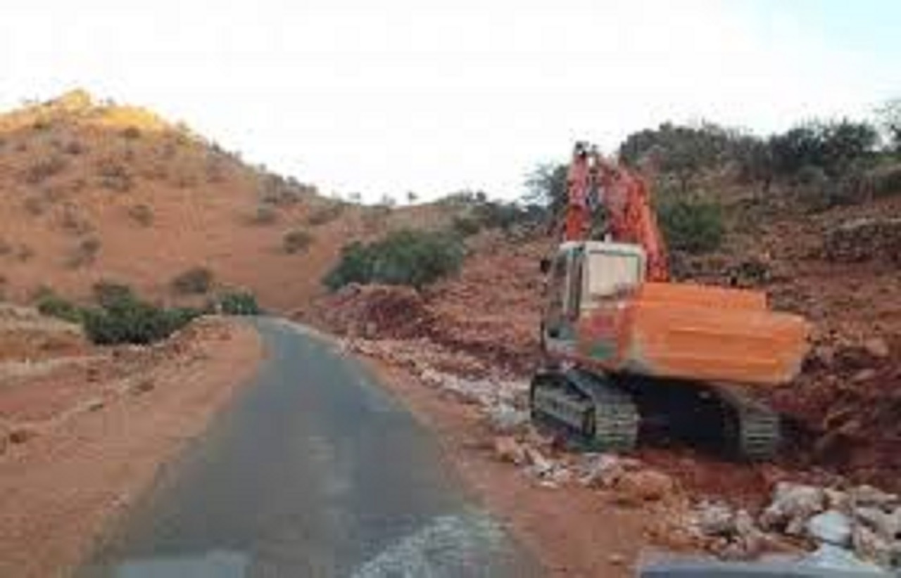 منظمات المجتمع المدني في سيدي إفني تنتقد رداءة الأشغال على الطريق الإقليمية رقم 1915 