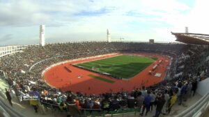 ملعب أكادير الكبير يفرض الانضباط: لا ولوج دون تذكرة وزمن المجانية انتهى